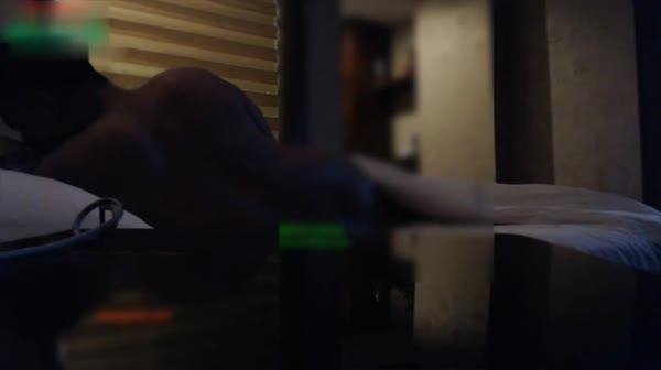 96年校花美女同学出来唱歌_玩嗨后一起到酒店开房_狠狠爆插到底_撕裂般的嚎叫用手捂嘴